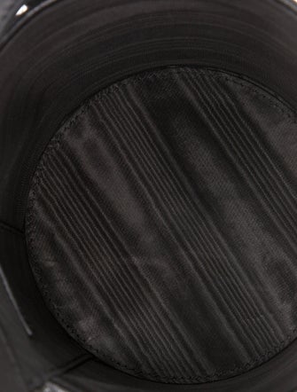 DÔEN Leather Bucket Bag