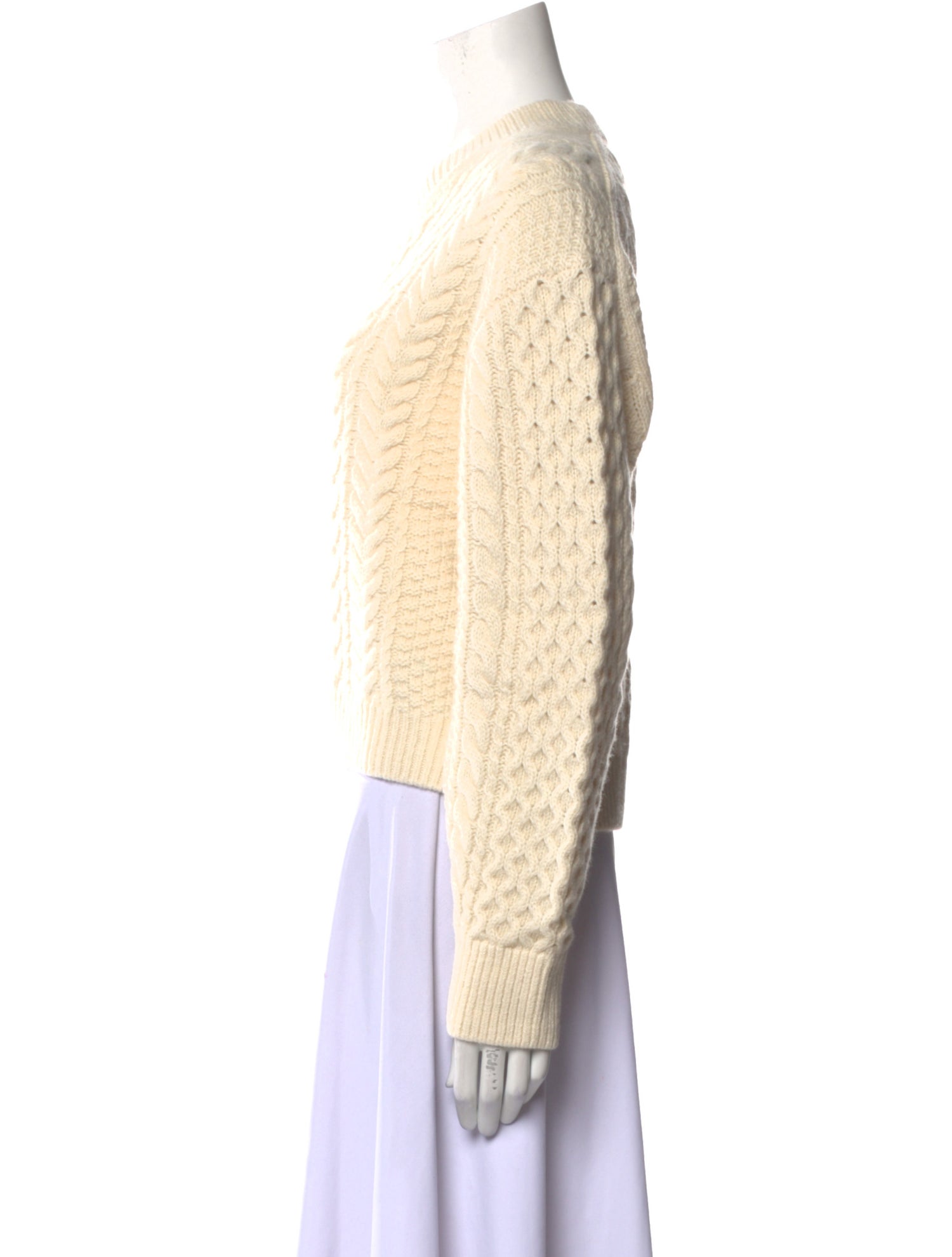 DÔEN V-Neck Sweater