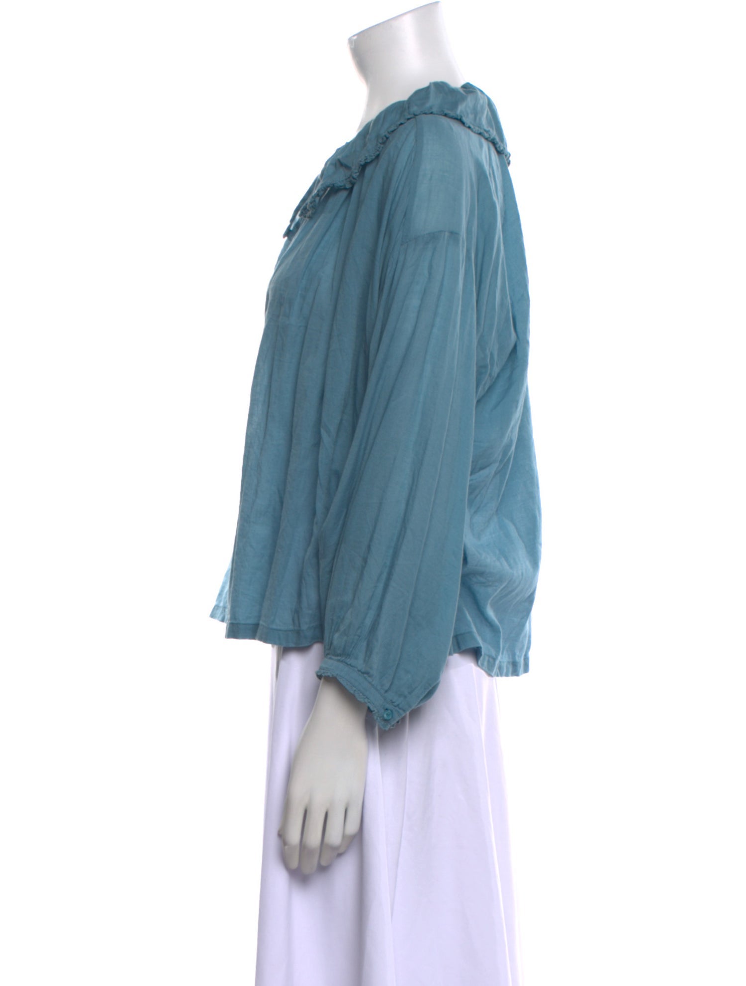 DÔEN V-Neck Long Sleeve Blouse