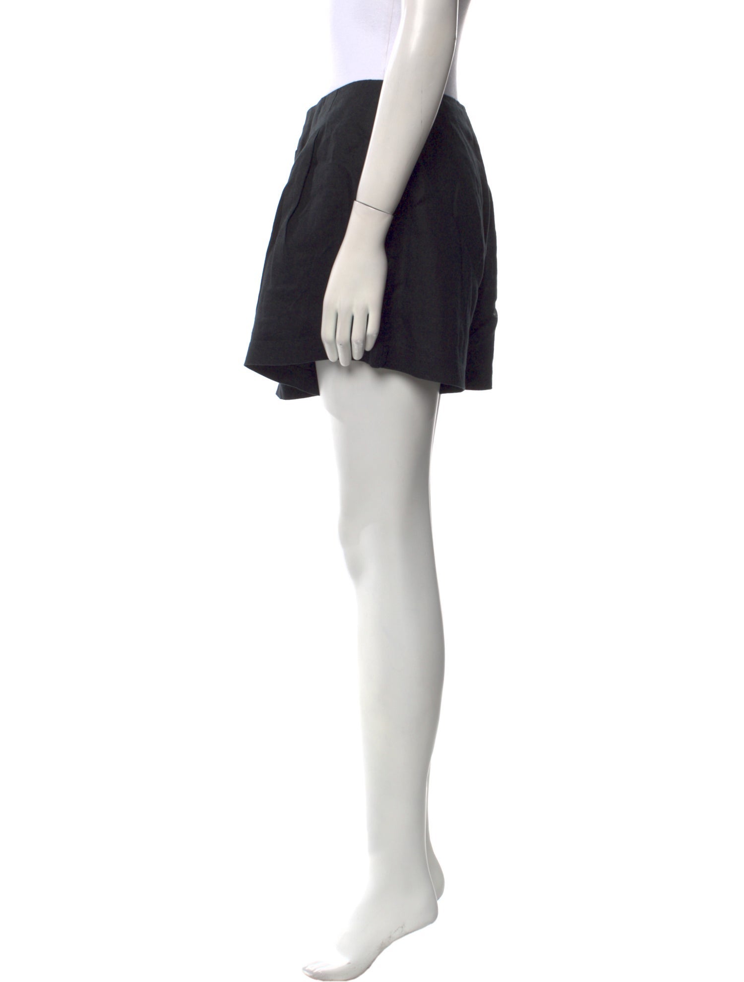 DÔEN Linen Mini Shorts