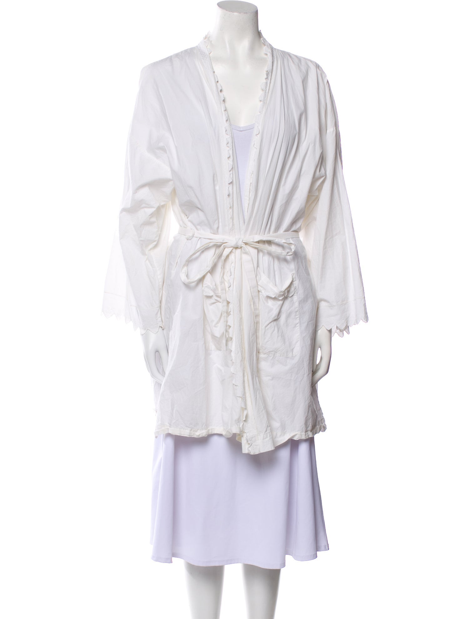 DÔEN Eyelet Trim Robe
