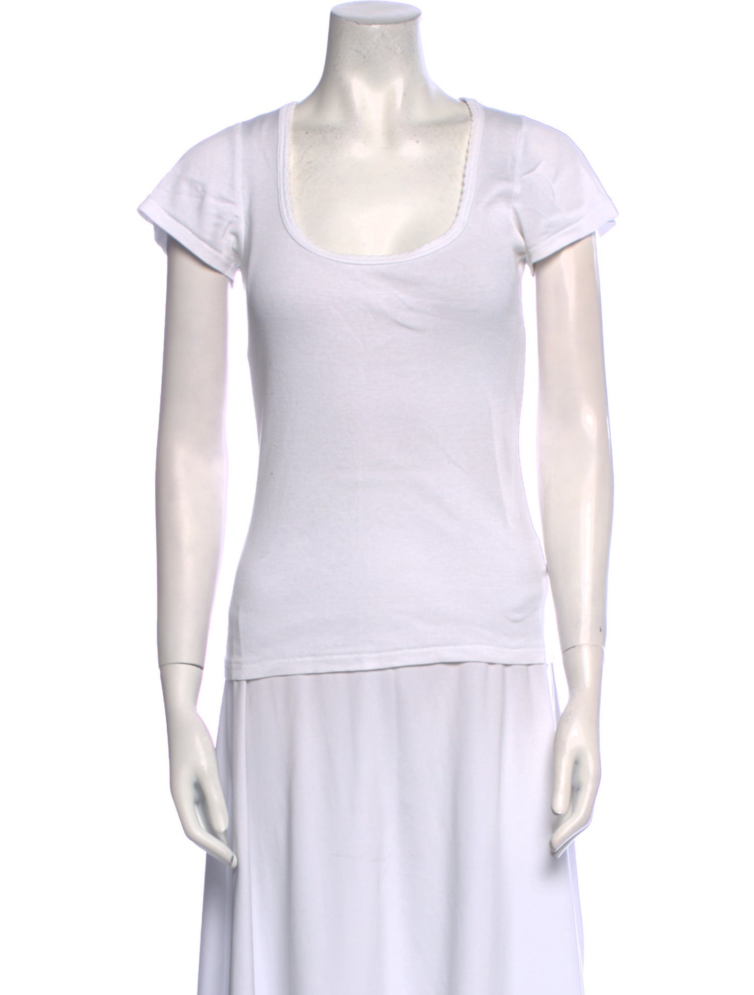 DÔEN Scoop Neck Short Sleeve T-Shirt