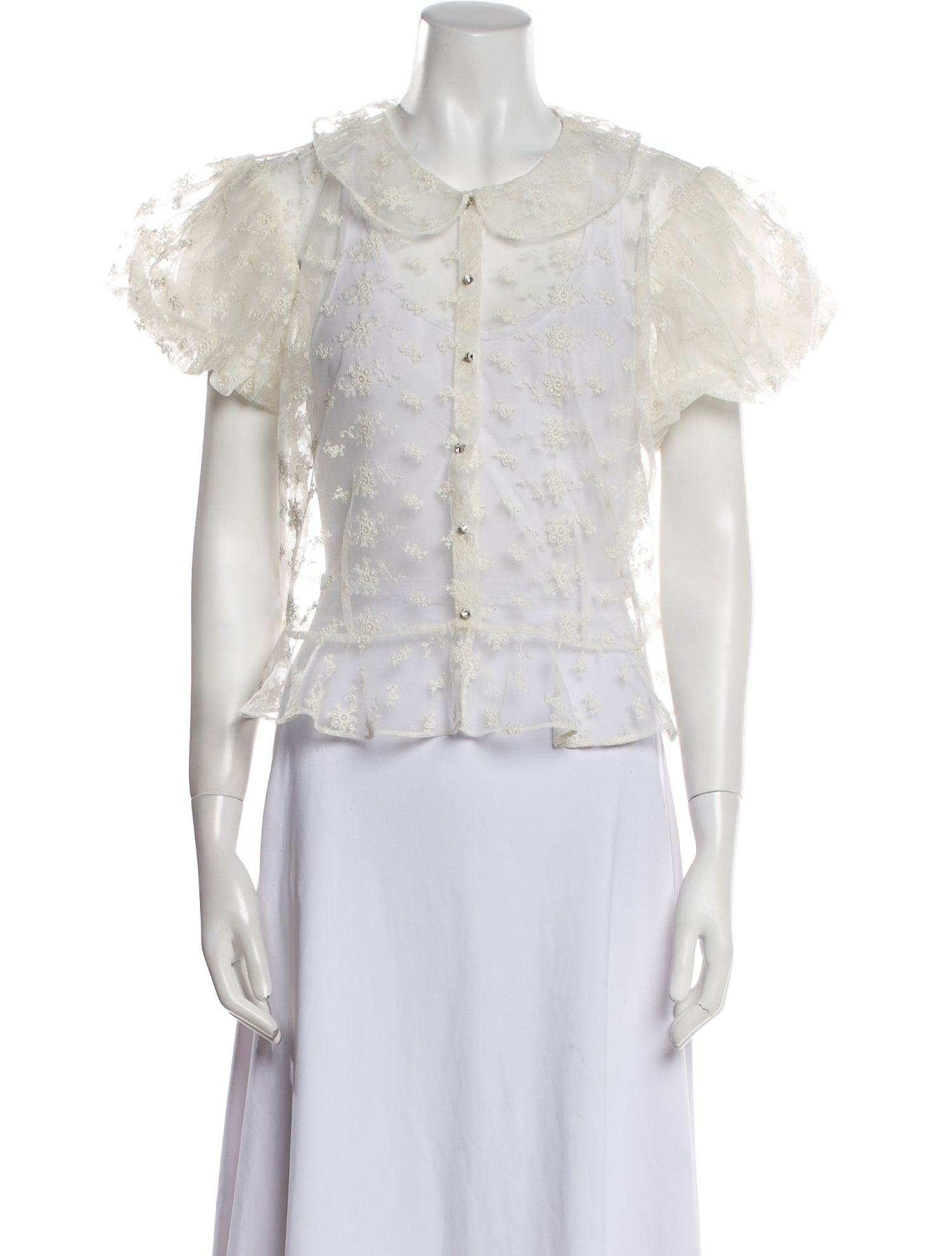 DÔEN Lace Pattern Crew Neck Crop Top