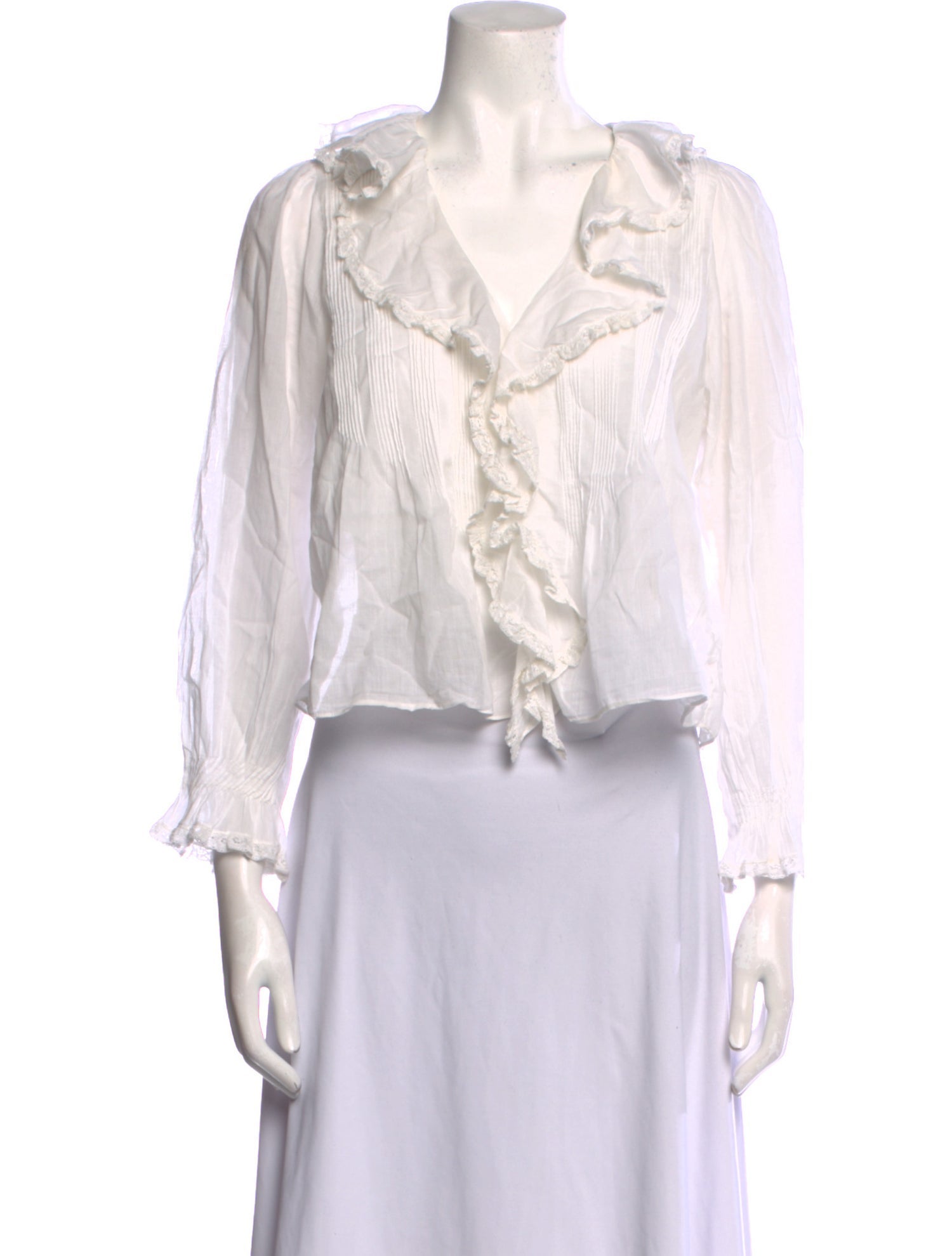 DÔEN V-Neck Three-Quarter Sleeve Crop Top