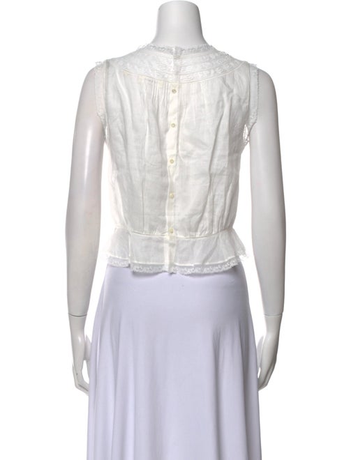 DÔEN Crew Neck Sleeveless Crop Top