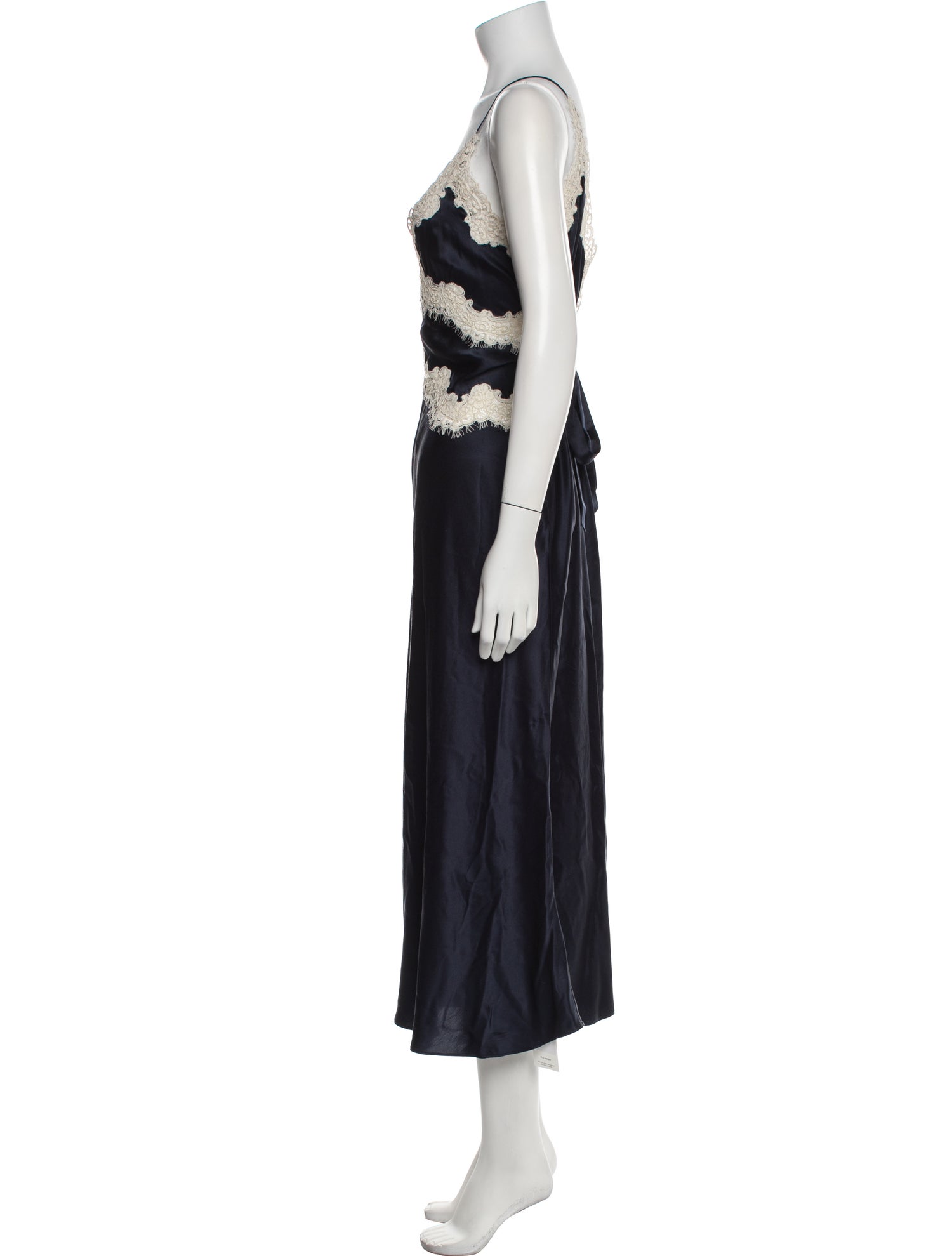 DÔEN Silk Lace Pattern Nightgown