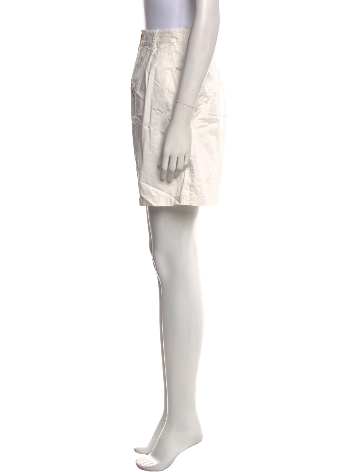 DÔEN Knee-Length Shorts