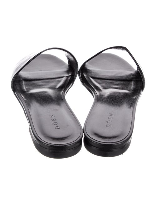 DÔEN Leather Slides