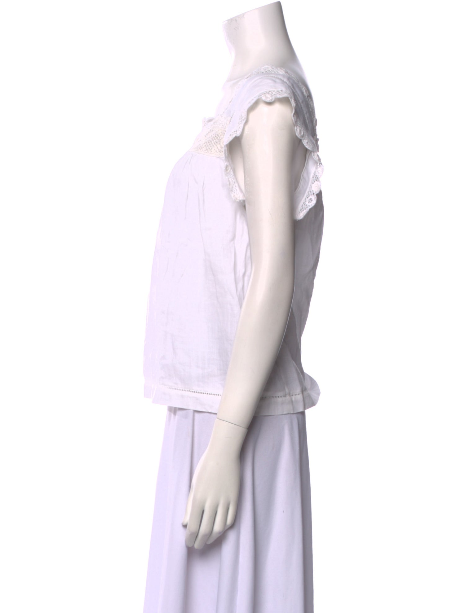 DÔEN Square Neckline Sleeveless Top