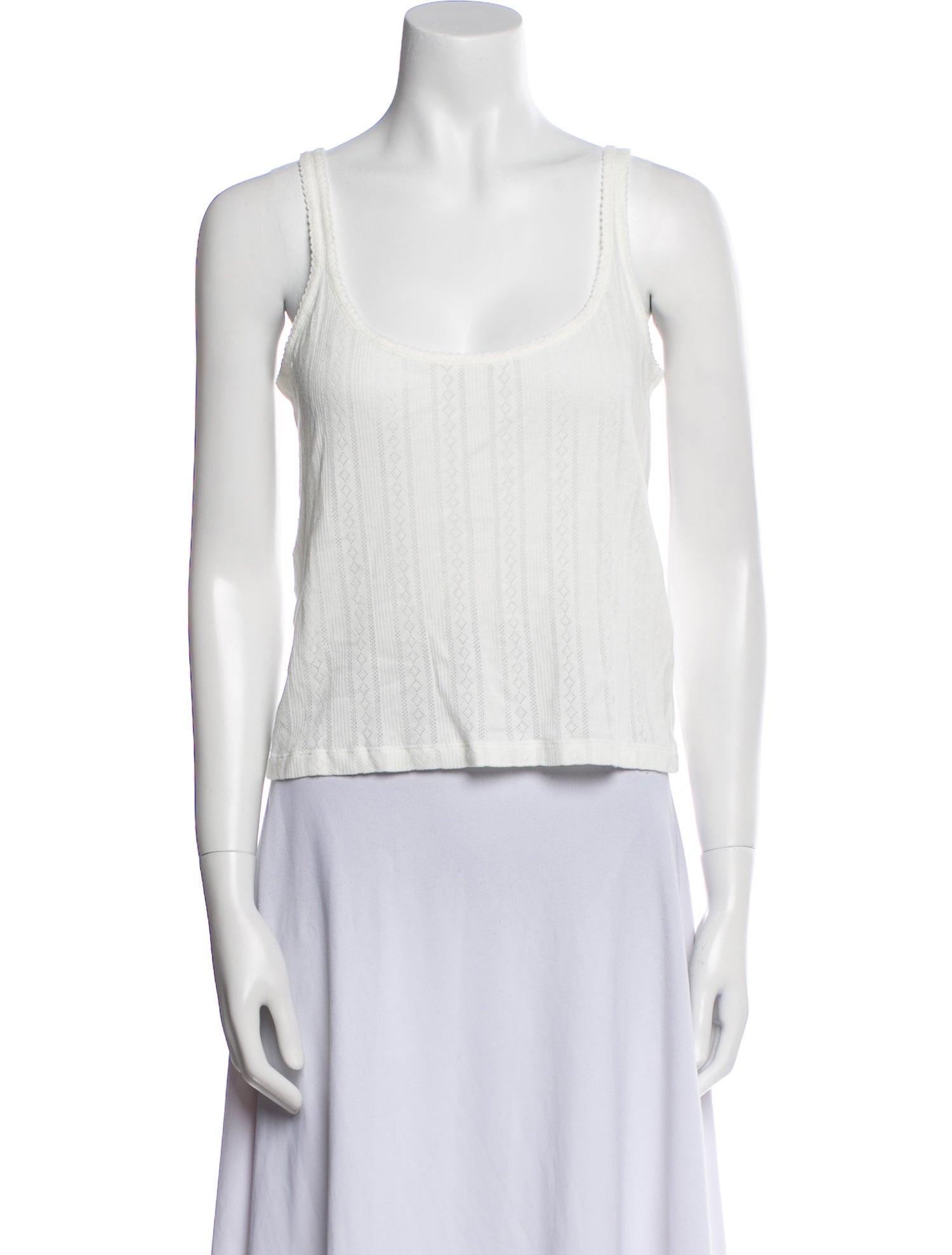 DÔEN Scoop Neck Sleeveless Crop Top