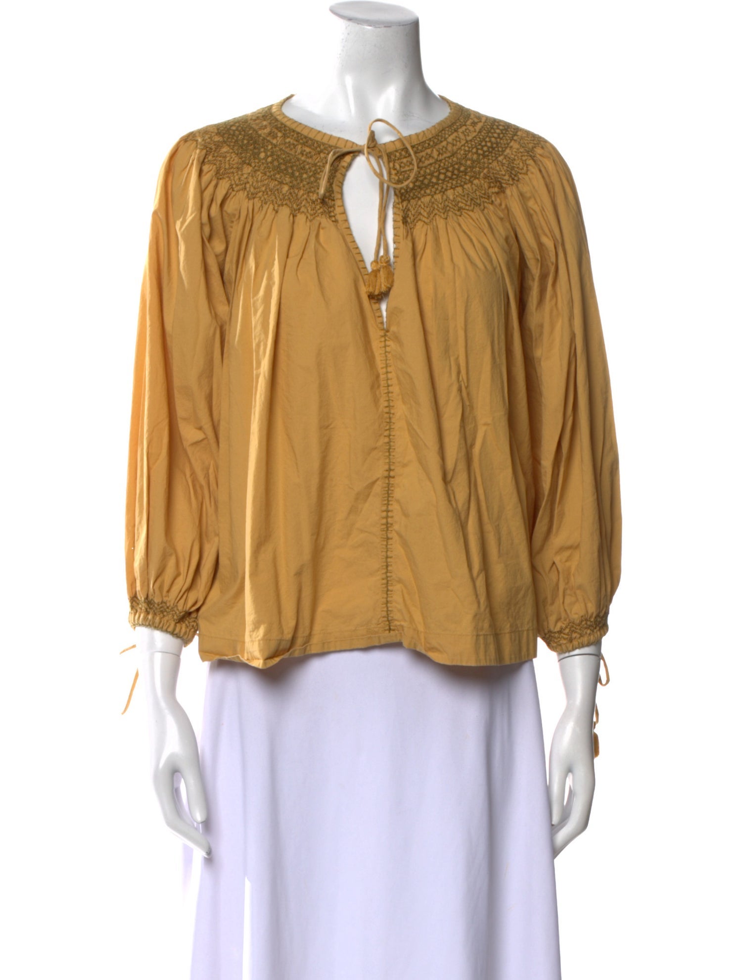 DÔEN V-Neck Three-Quarter Sleeve Blouse