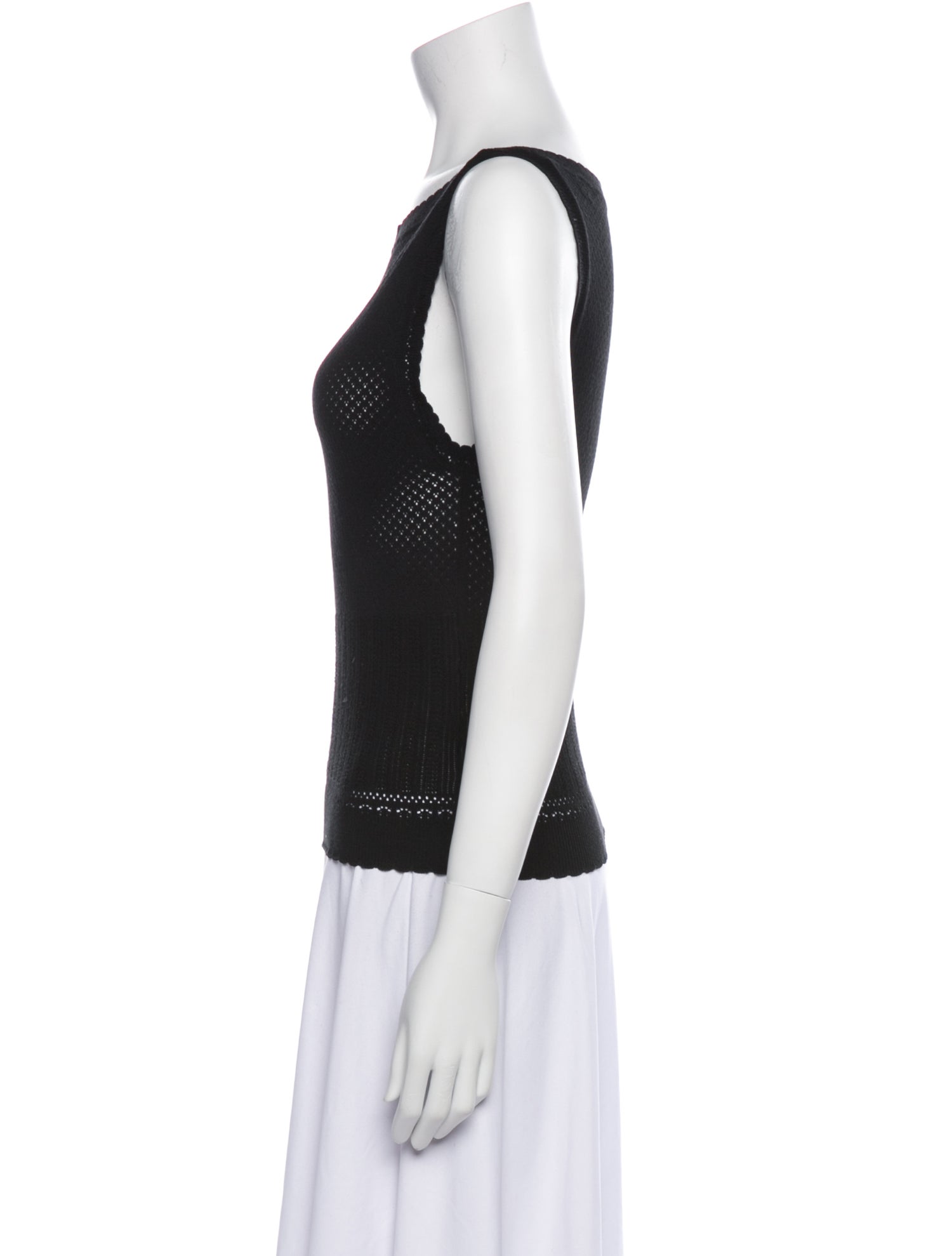 DÔEN Bateau Neckline Sleeveless Top