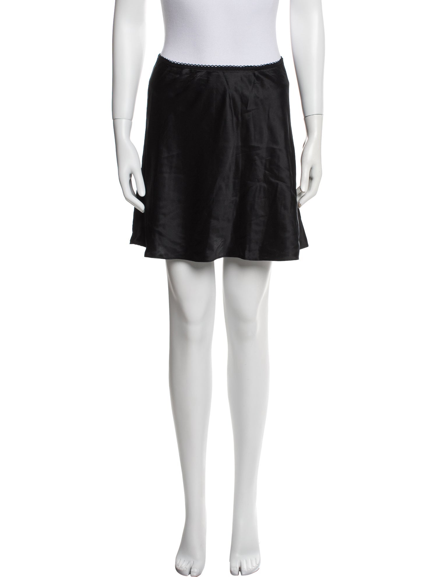 DÔEN Silk Pleated Accents Lounge Set