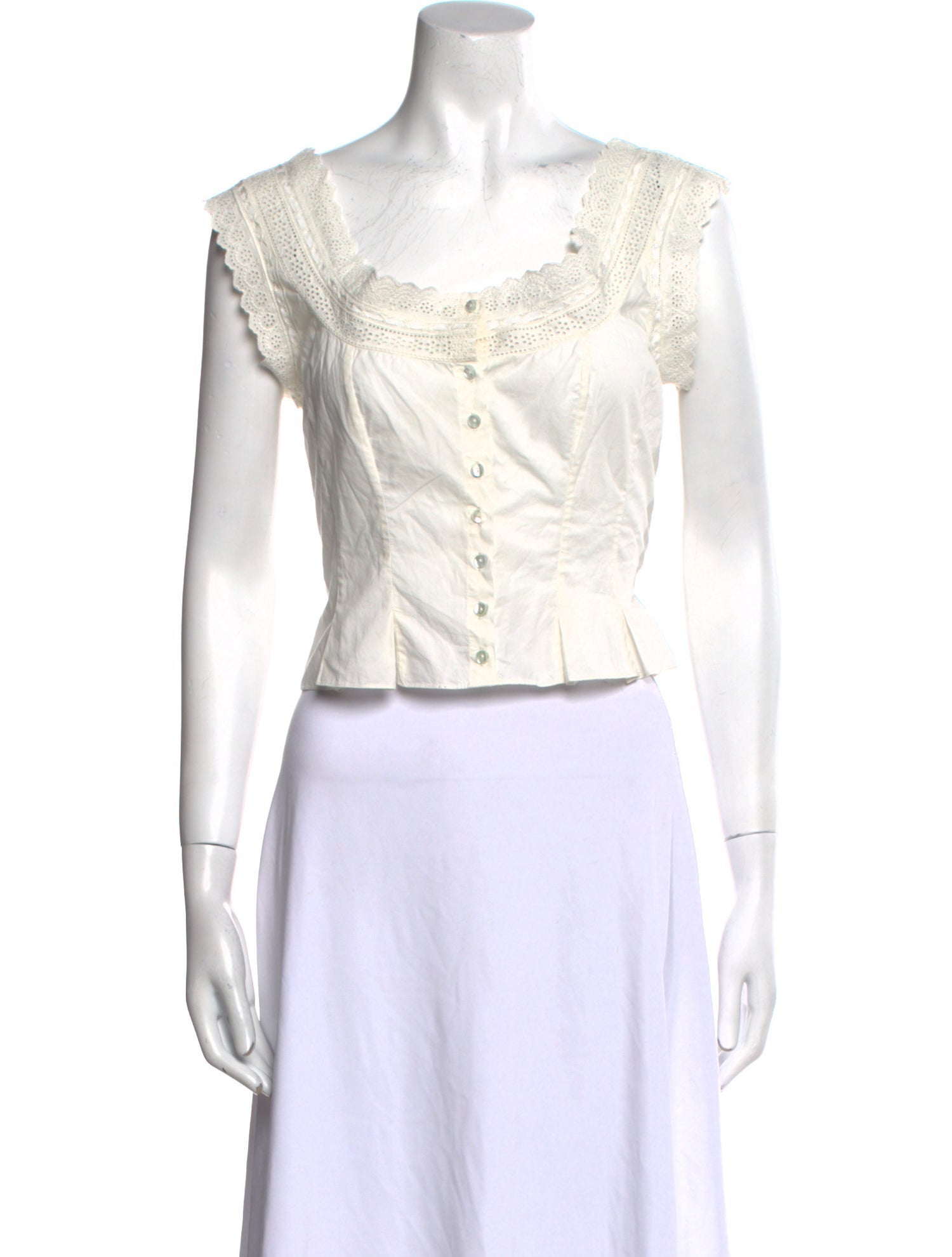 DÔEN Scoop Neck Sleeveless Crop Top