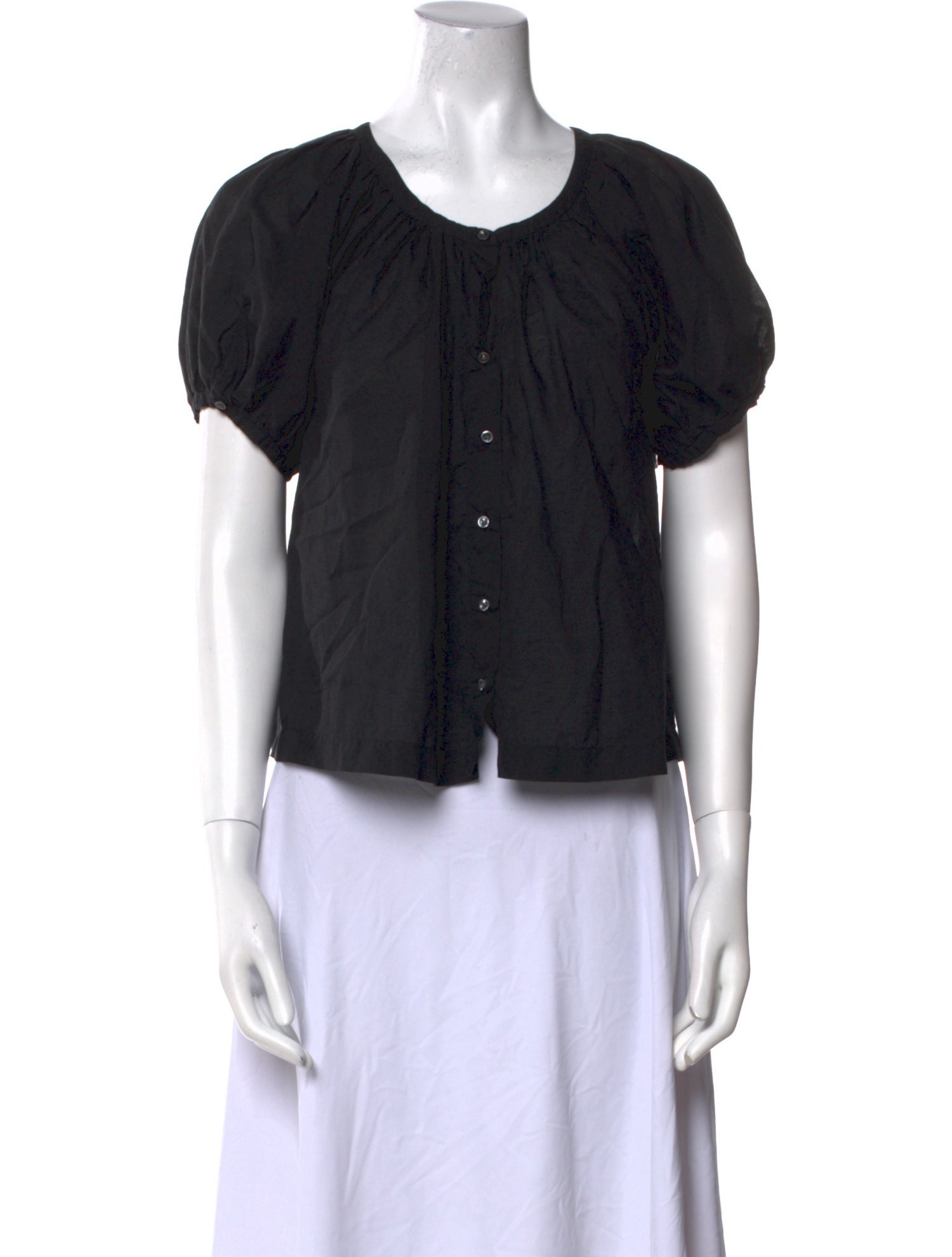 DÔEN Scoop Neck Short Sleeve Crop Top