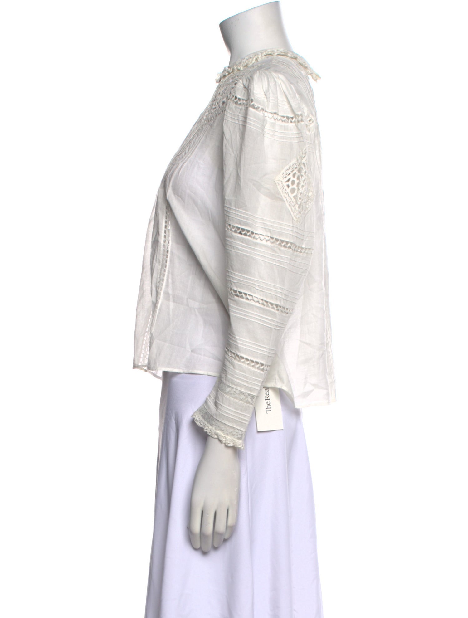 DÔEN Mock Neck Three-Quarter Sleeve Crop Top