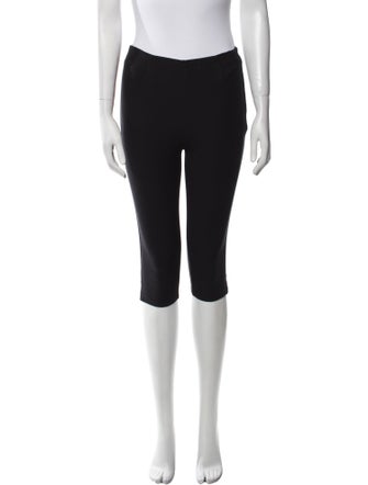 DÔEN Knee-Length Shorts