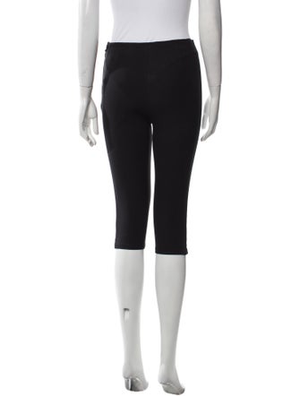 DÔEN Knee-Length Shorts