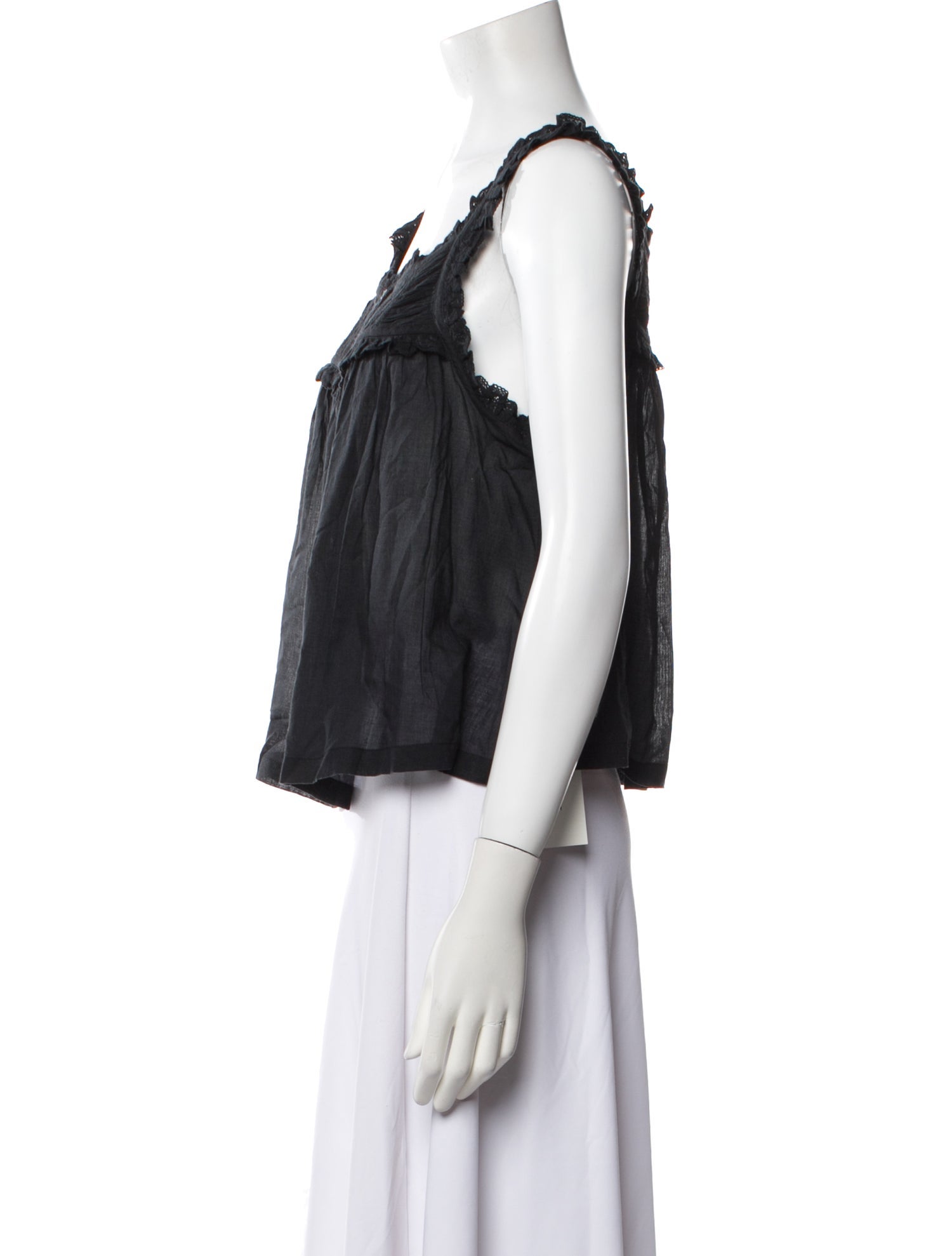 DÔEN Square Neckline Sleeveless Crop Top