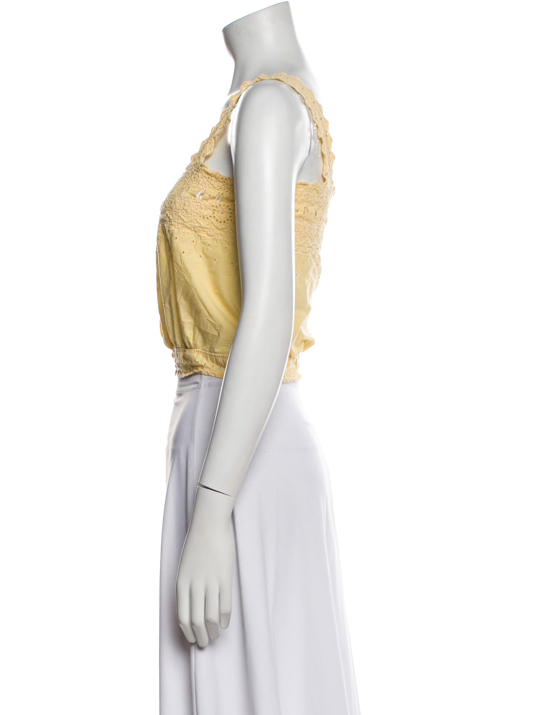 DÔEN Square Neckline Sleeveless Crop Top