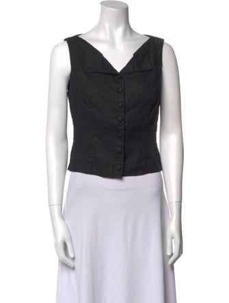 DÔEN V-Neck Sleeveless Crop Top