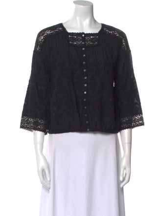 DÔEN Square Neckline Three-Quarter Sleeve Crop Top