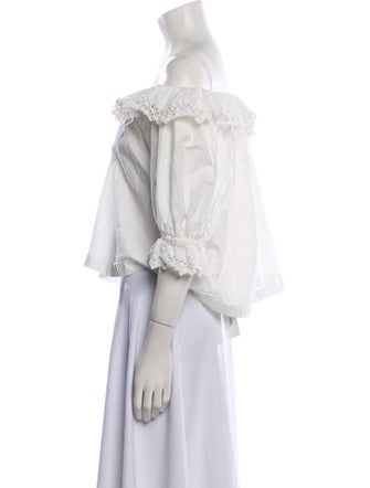 DÔEN Off-The-Shoulder Three-Quarter Sleeve Crop Top