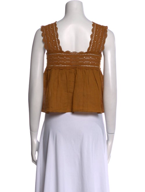 DÔEN Square Neckline Sleeveless Crop Top