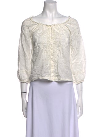 DÔEN Scoop Neck Three-Quarter Sleeve Crop Top