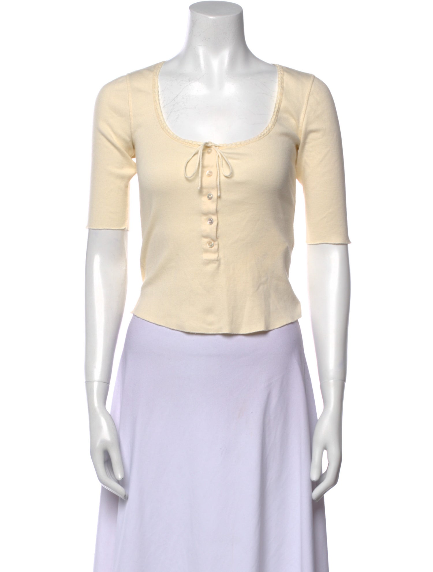 DÔEN Scoop Neck Short Sleeve Crop Top