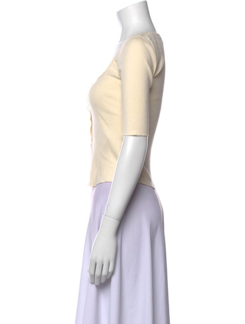 DÔEN Scoop Neck Short Sleeve Crop Top