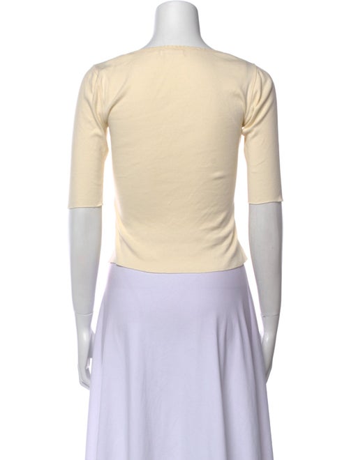 DÔEN Scoop Neck Short Sleeve Crop Top