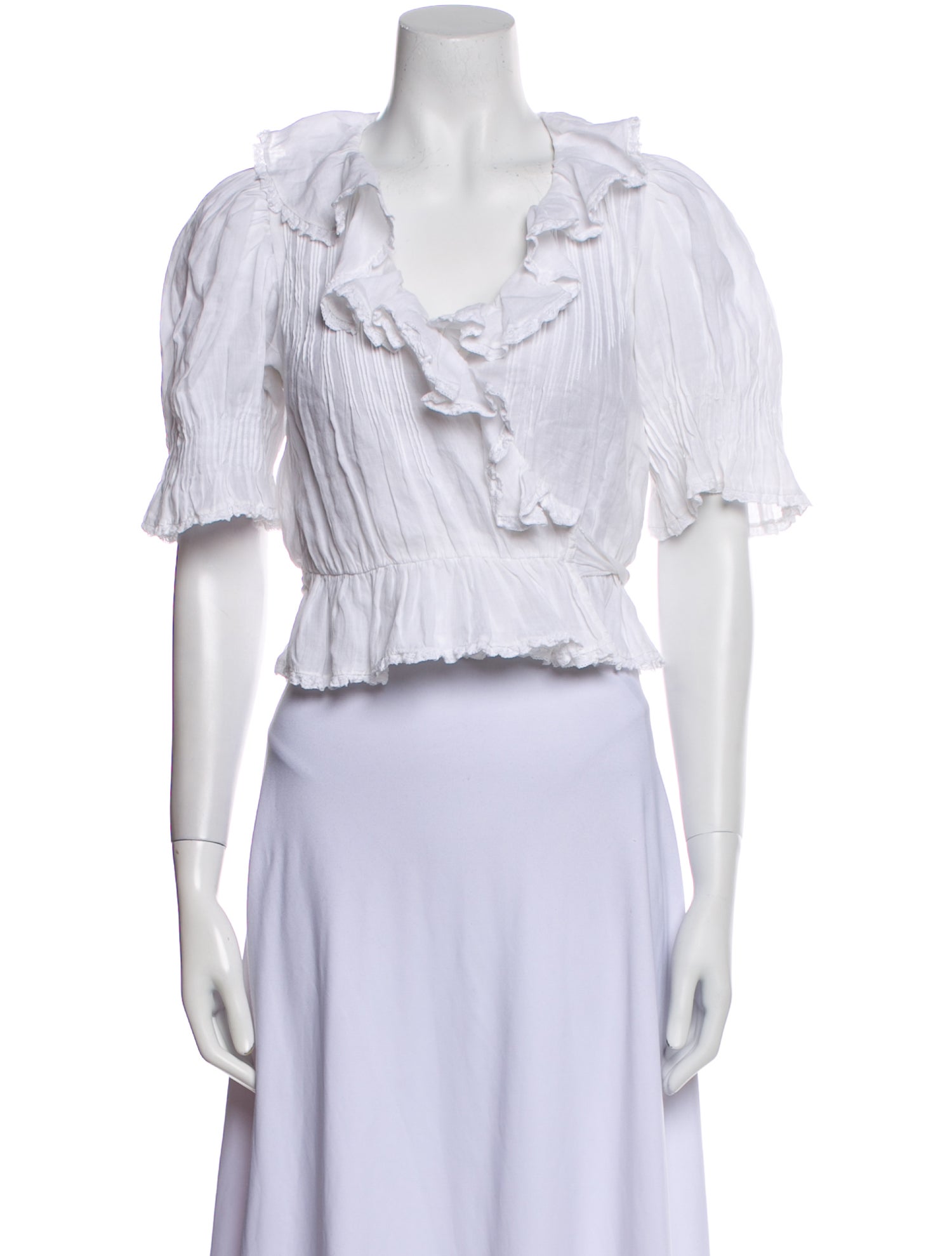 DÔEN V-Neck Short Sleeve Crop Top