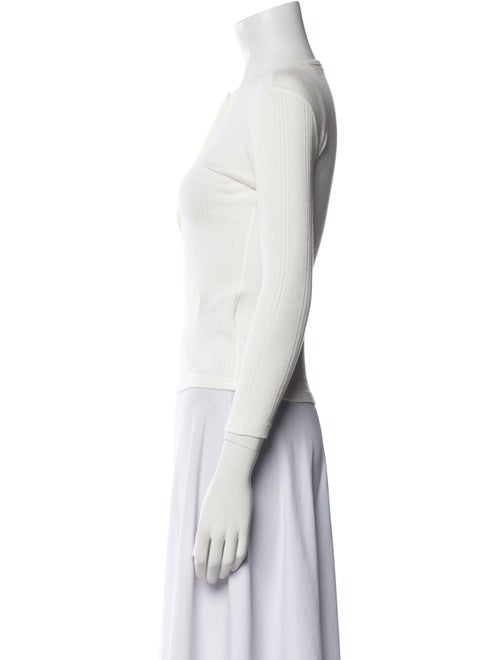 DÔEN Scoop Neck Three-Quarter Sleeve Crop Top