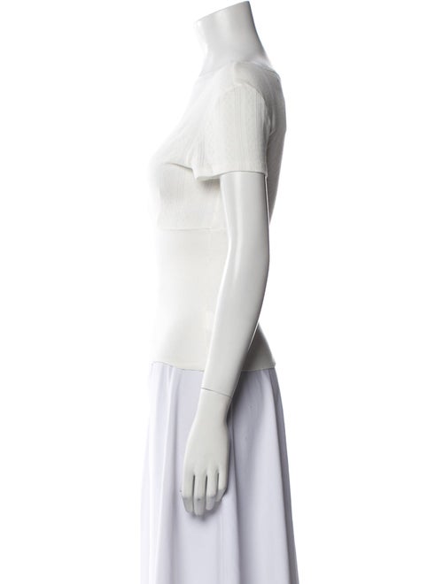 DÔEN V-Neck Short Sleeve Top