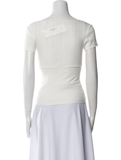 DÔEN V-Neck Short Sleeve Top