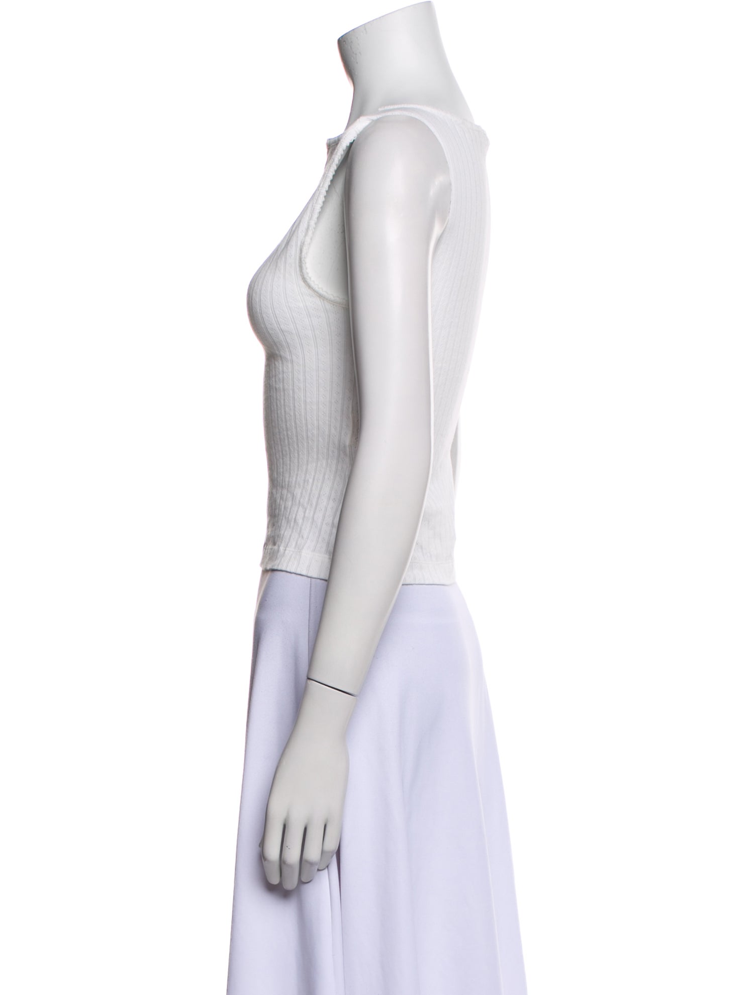 DÔEN Scoop Neck Sleeveless Crop Top