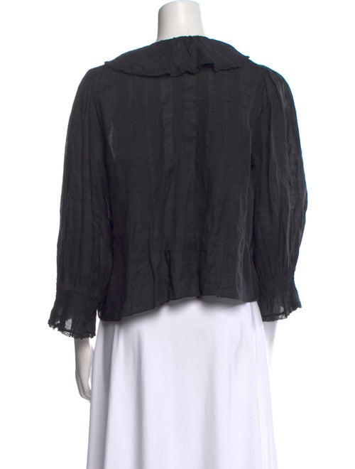 DÔEN V-Neck Three-Quarter Sleeve Blouse