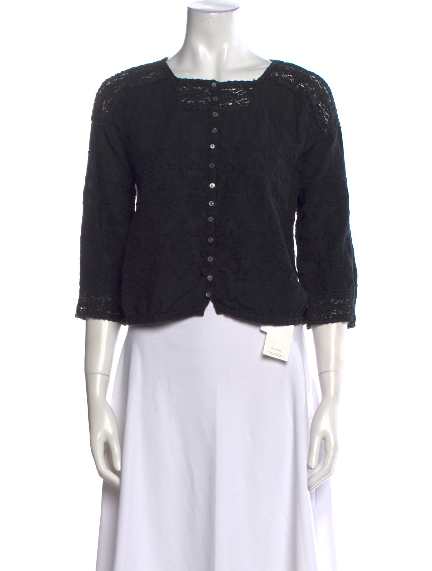 DÔEN Square Neckline Three-Quarter Sleeve Crop Top