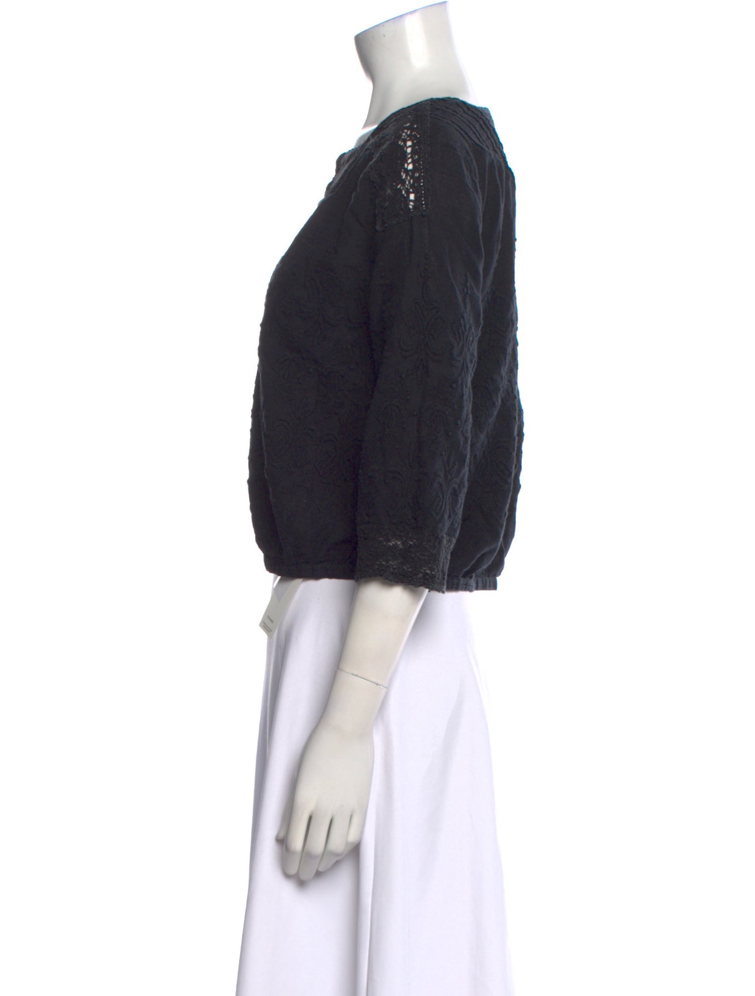 DÔEN Square Neckline Three-Quarter Sleeve Crop Top