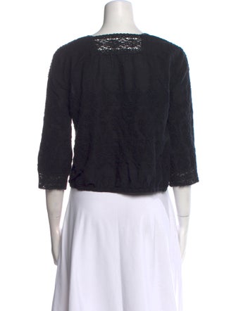 DÔEN Square Neckline Three-Quarter Sleeve Crop Top