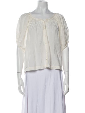 DÔEN Scoop Neck Three-Quarter Sleeve Crop Top