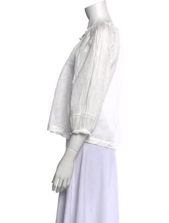 DÔEN Scoop Neck Three-Quarter Sleeve Crop Top