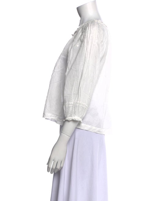 DÔEN Scoop Neck Three-Quarter Sleeve Crop Top