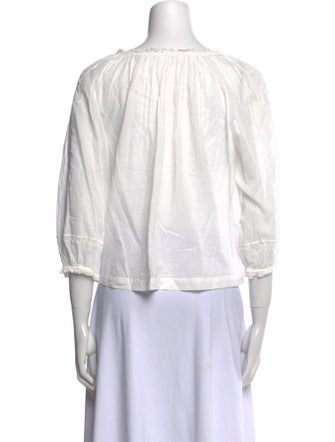 DÔEN Scoop Neck Three-Quarter Sleeve Crop Top