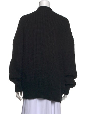 DÔEN Alpaca V-Neck Sweater