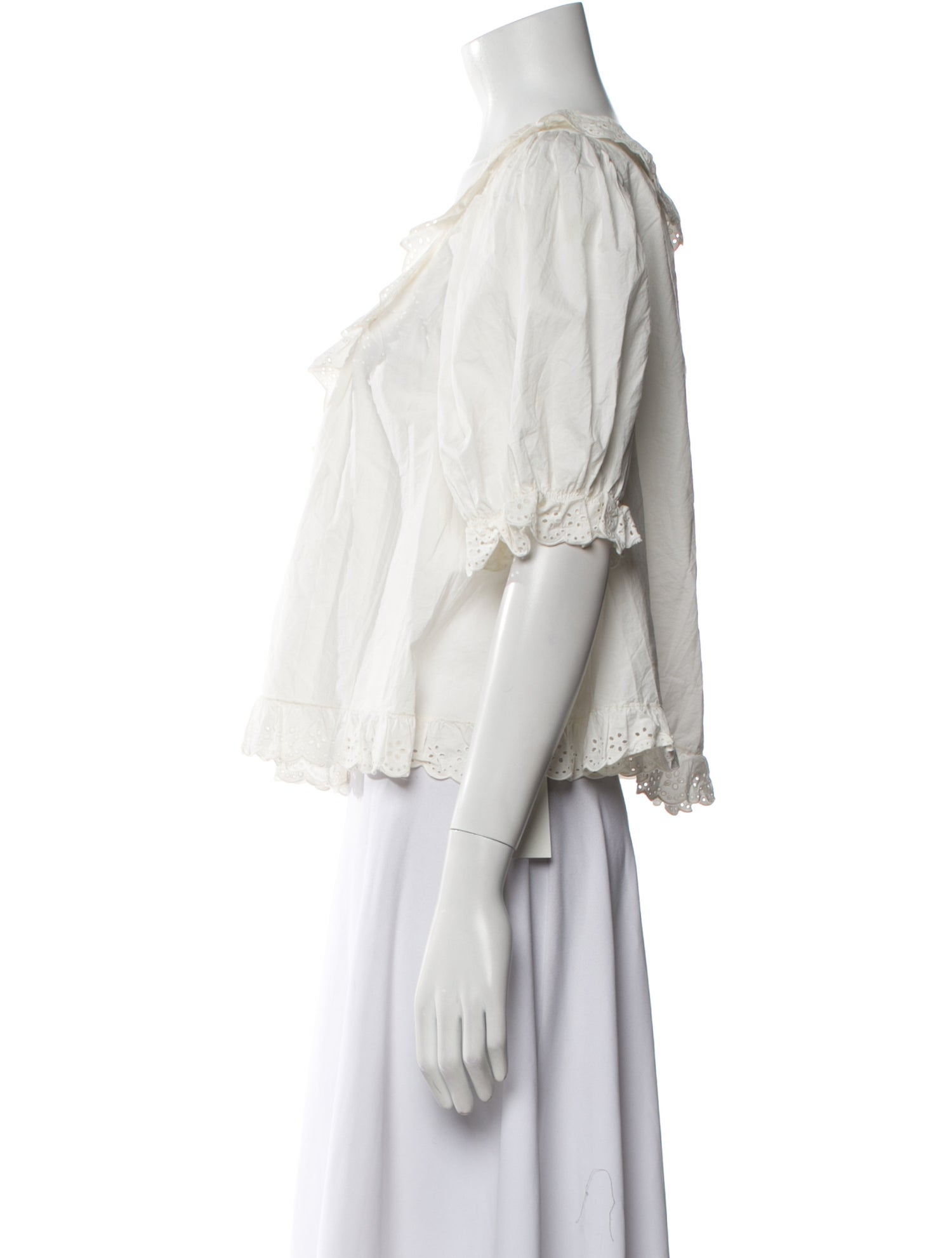 DÔEN V-Neck Three-Quarter Sleeve Blouse