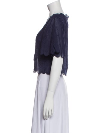 DÔEN V-Neck Short Sleeve Crop Top