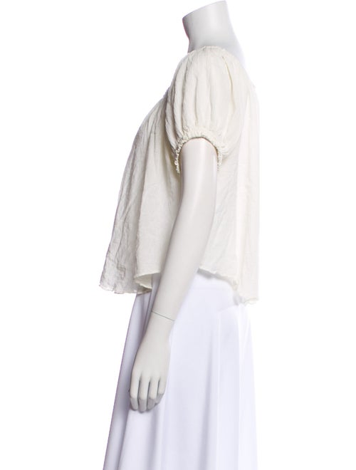 DÔEN Scoop Neck Short Sleeve Crop Top