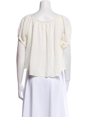 DÔEN Scoop Neck Short Sleeve Crop Top